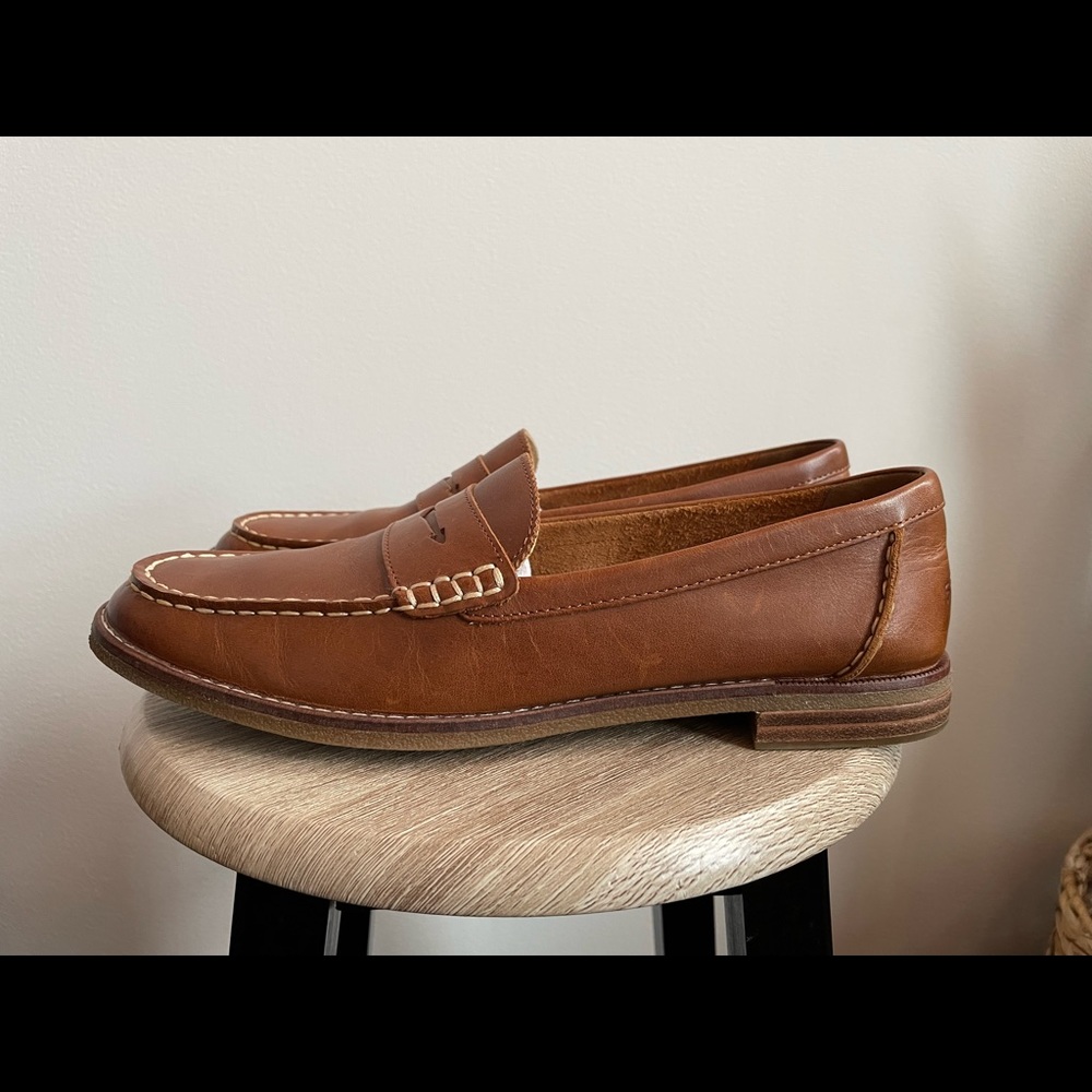 Sperry Women’s Seaport Penny Loafer